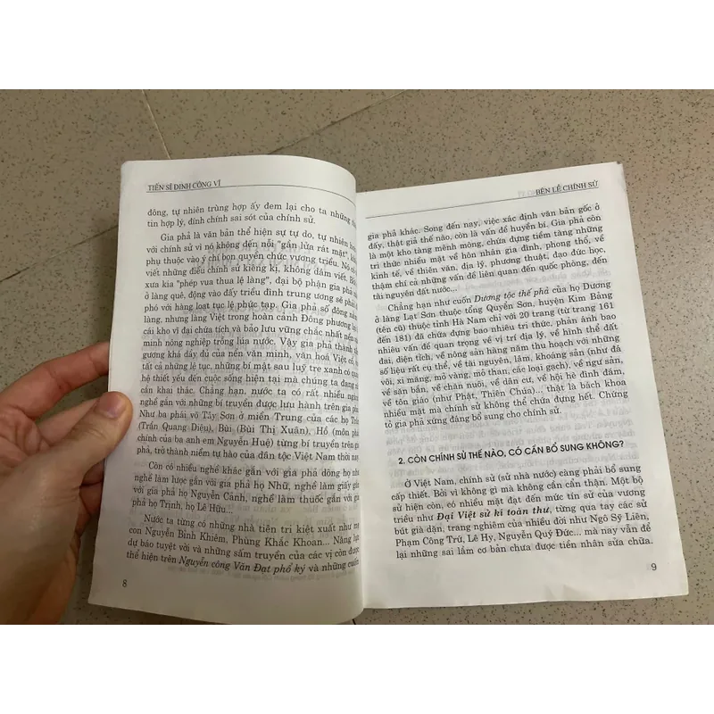 BÊN LỀ CHÍNH SỬ 592093