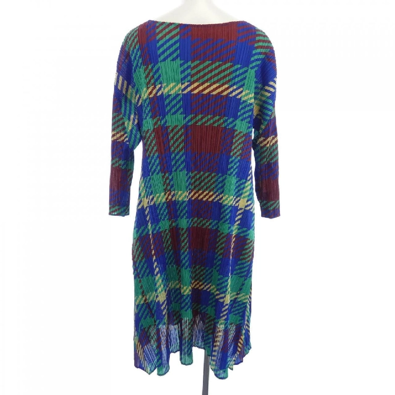 Pleats Please 2014 Kiểu kẻ PP43-JH685 7569085 Đầm 647481