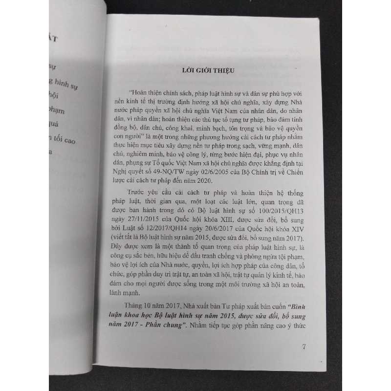 Bình luận khoa học bộ luật hình sự năm 2015 được sửa đổi bỗ sung năm 2017 Quyển 1 HCM2606 Nguyễn Ngọc Hòa GIÁO TRÌNH, CHUYÊN MÔN 916061