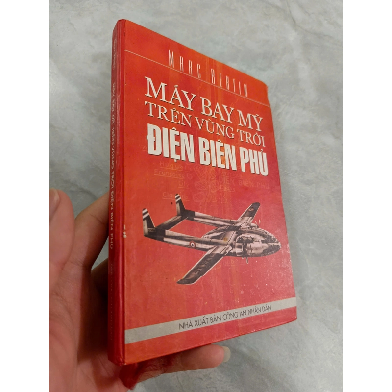 Máy bay Mỹ trên bầu trời Điện Biên Phủ 544834