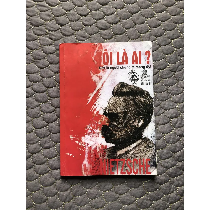 sách TÔI LÀ AI ? - Nietzsche 931775