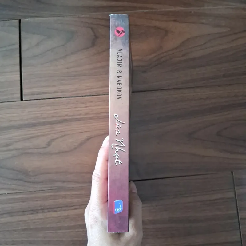 Lửa nhạt - Vladimir nabokov 732717