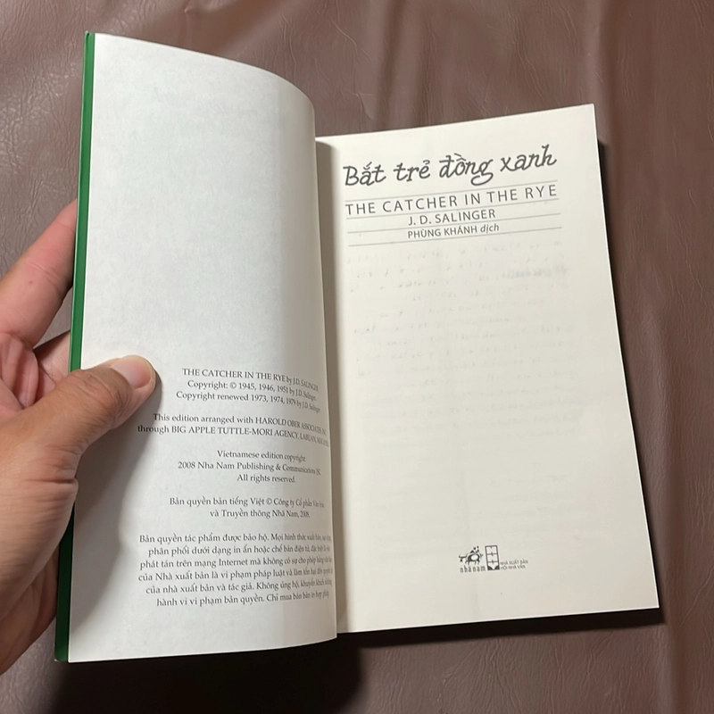 II Văn Học Nước Ngoài: Bắt Trẻ Đồng Xanh - J.D. Salinger - 2019 523194
