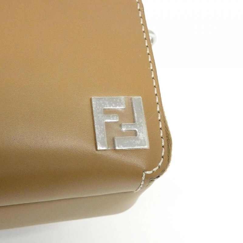 【Sản phẩm mới】Túi xách vai Fendi Square FF 7M0357 AFF2 614150