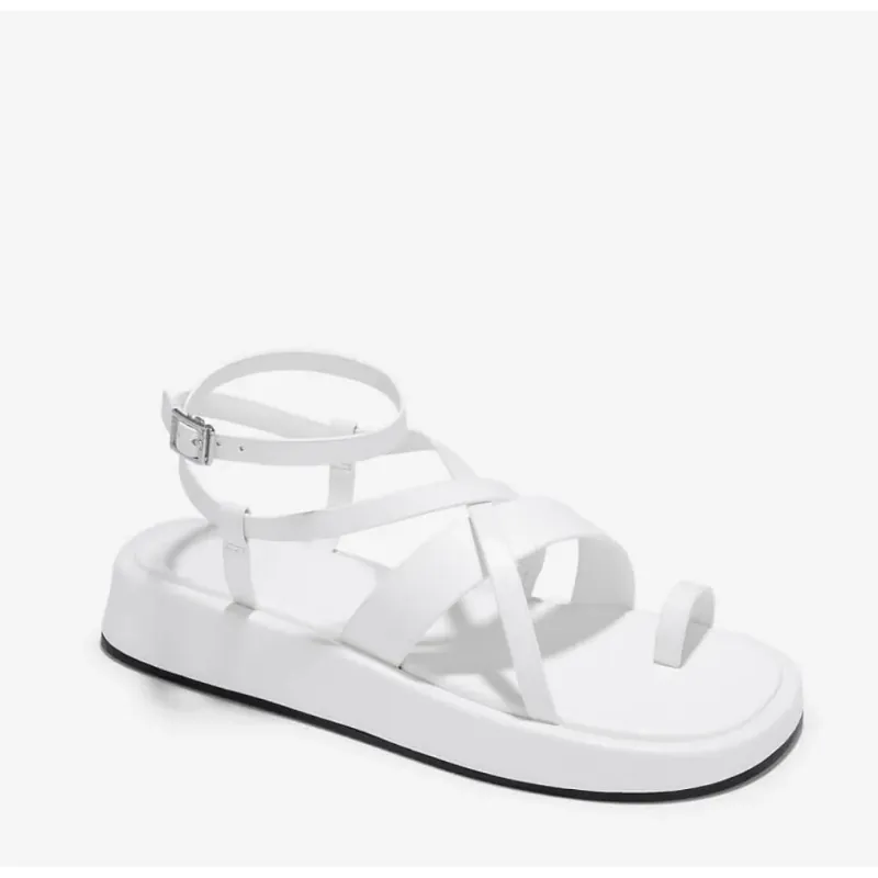 Xăng đan trắng xinh dễ thương 1023596