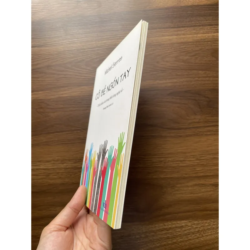 Cô bé ngón tay - Michel Serres  970534