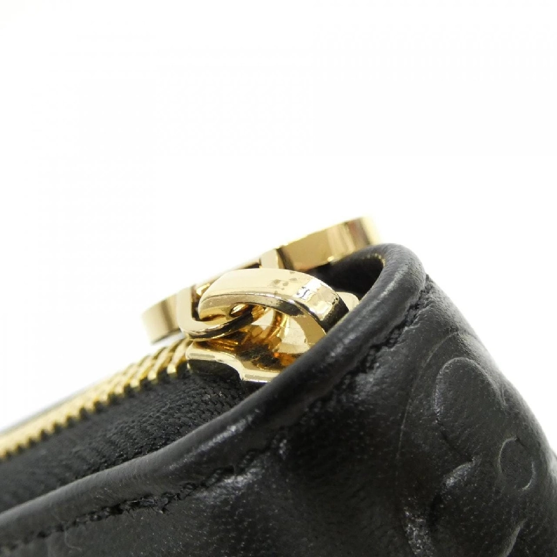 Ví Zippy Coussin Louis Vuitton M81510 621479