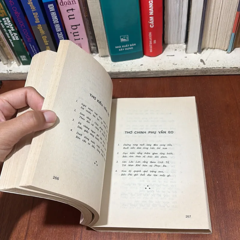 II Văn Học: Tiếng Hát Đồng Quê _ Ca Dao Việt Nam Chọn Lọc (Tập 2) - Ngô Trọng Hiến - 1991 777770