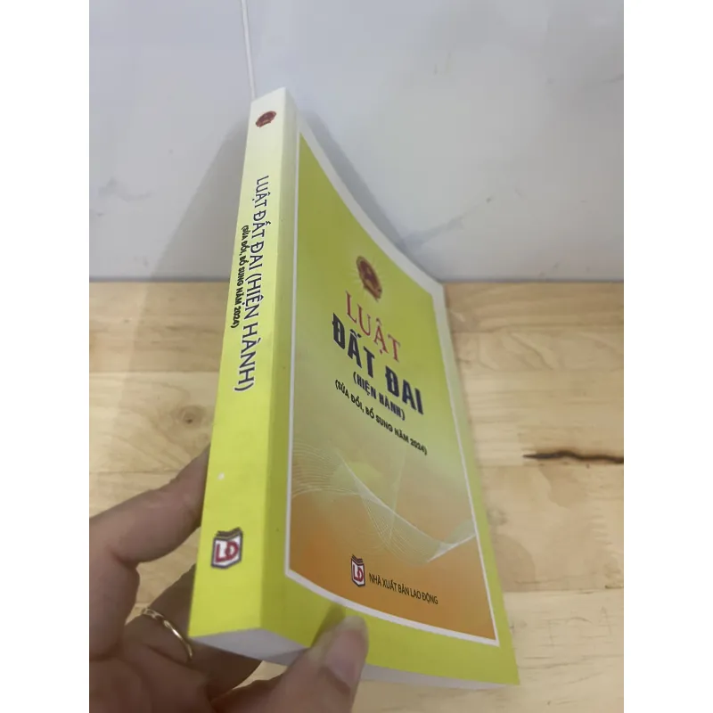 Luật Đất đai  933067