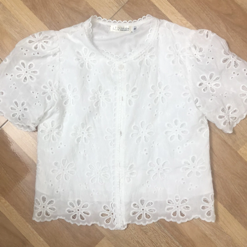 Áo thô ren hoa trắng 458295