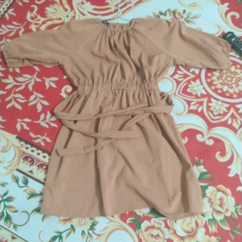 Váy đầm thời trang, màu nâu, bỏ mác nhưng chưa sử dụng, size từ 45kg đến 55k 602887