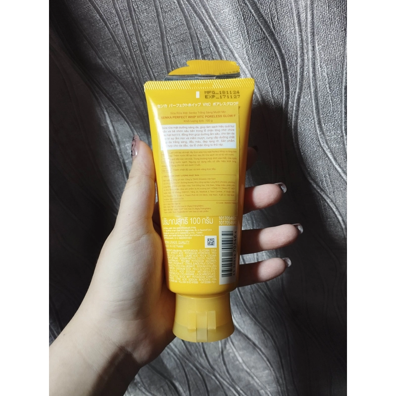 Sữa Rửa Mặt Sáng Mịn Mờ Thâm SENKA PERFECT WHIP vit c poreless glow 100g - Mới 100% 447477