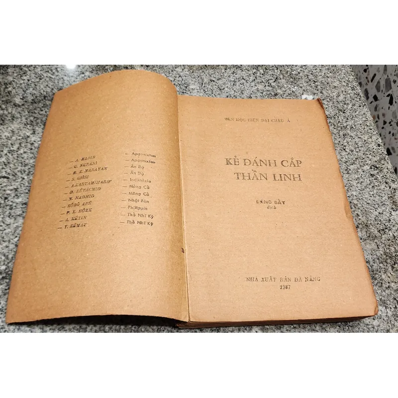 Tuyển tuyển ngắn nhiều nước: KẺ ĐÁNH CẮP THẦN LINH 708962