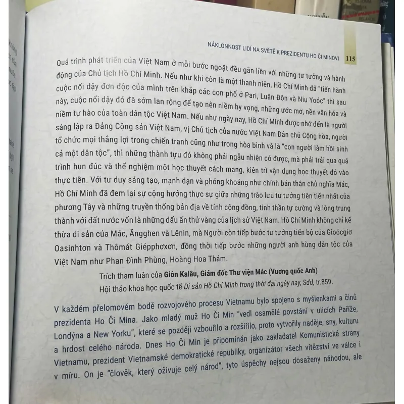 SÁCH TÌNH CẢM CỦA NHÂN DÂN THẾ GIỚI VỚI CHỦ TỊCH HỒ CHÍ MINH 700695