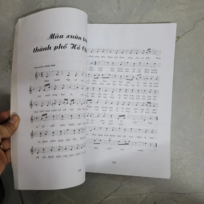 Ca Khúc Giai Điệu Tổ Quốc & 50 Ca Khúc Trữ Tình 730973