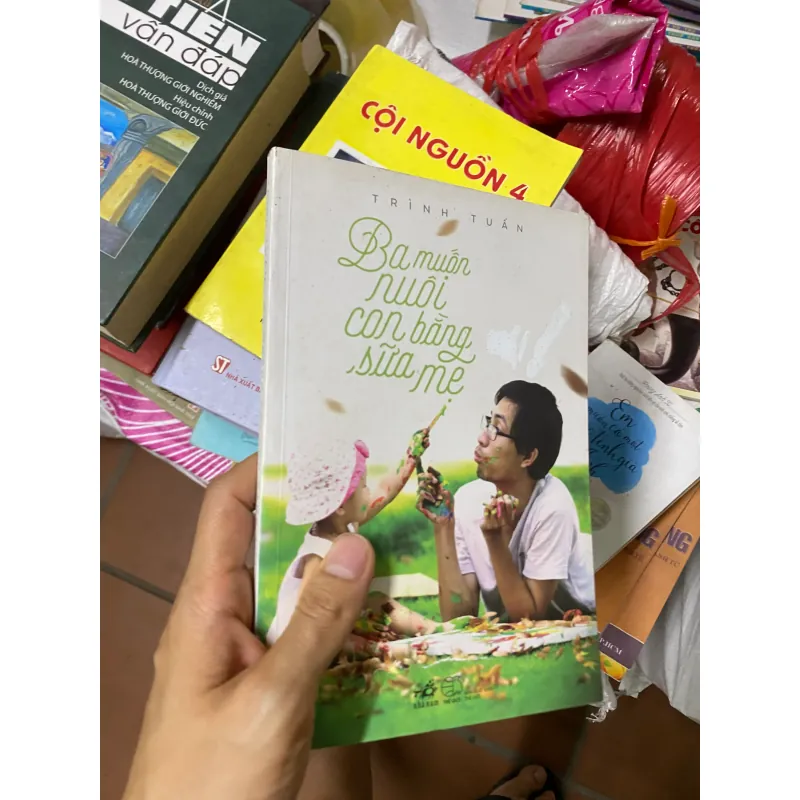 Sách ba muốn nuôi con bằng sữa mẹ 313764