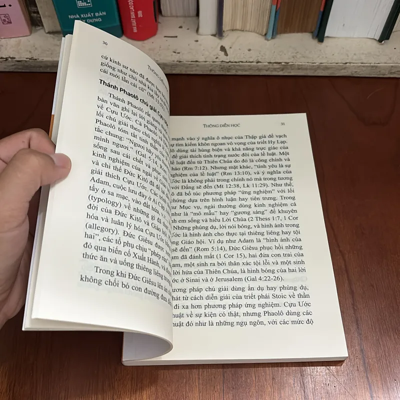 II Tựa Sách: Thông Diễn Học - JOSEPH TÂN NGUYỄN, OFM - 2022 607606