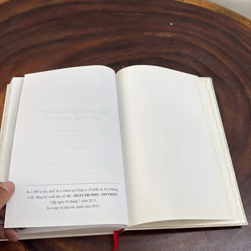 II Sách Hay: Lời Thú Tội Của Một Sát Thủ Kinh Tế - John Perkins - 2013 1010447