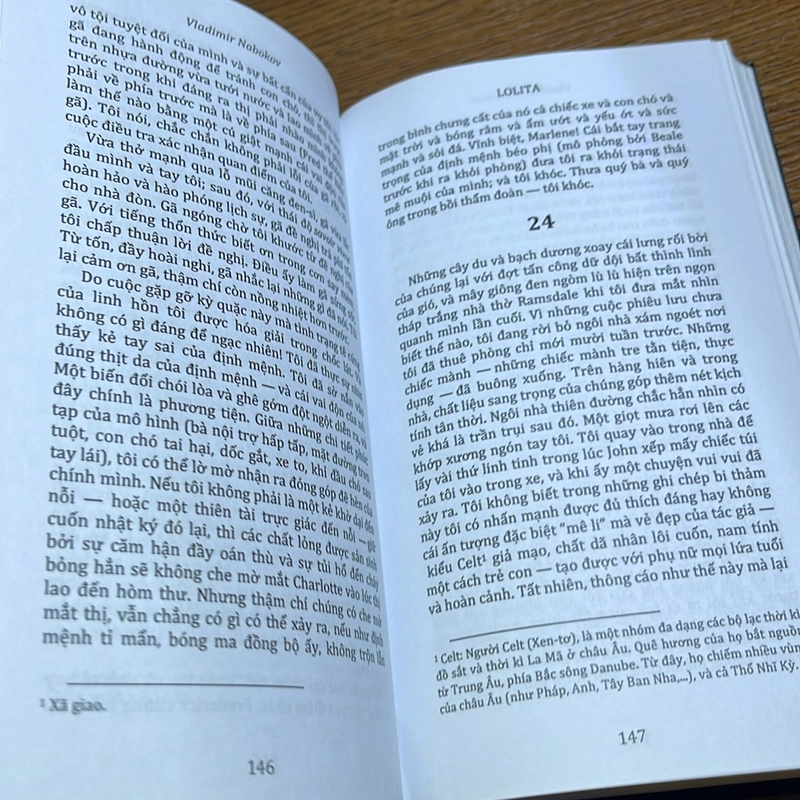 Lolita Vladimir Nabokov bìa da cứng, chữ ký dịch giả Thiên Lương 473220