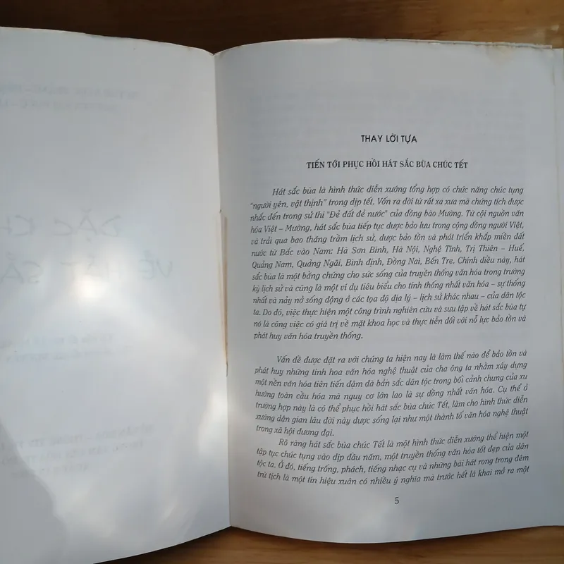 Đặc Khảo Về Hát Sắc Bùa (Xb 2000) 726128