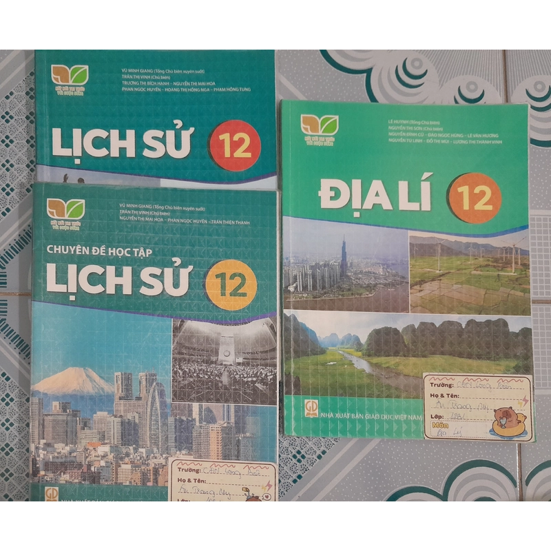 SGK LỚP 12 ( KNTT ) - TOÁN LÝ HÓA VĂN SỬ ĐỊA 500178