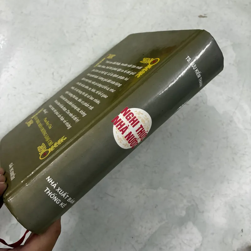 Nghi thức nhà nước - Lưu Kiếm Thanh 1010188