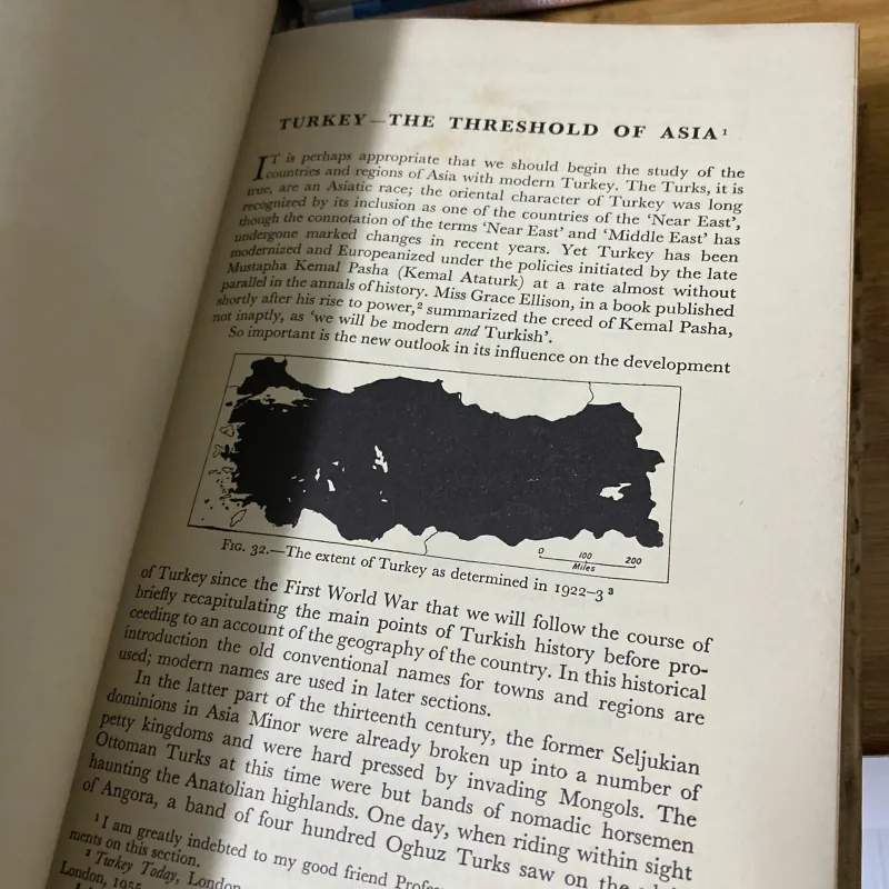 Sách cũ: Asia: A Regional and Economic Geography - L. Dudley Stamp 1002168