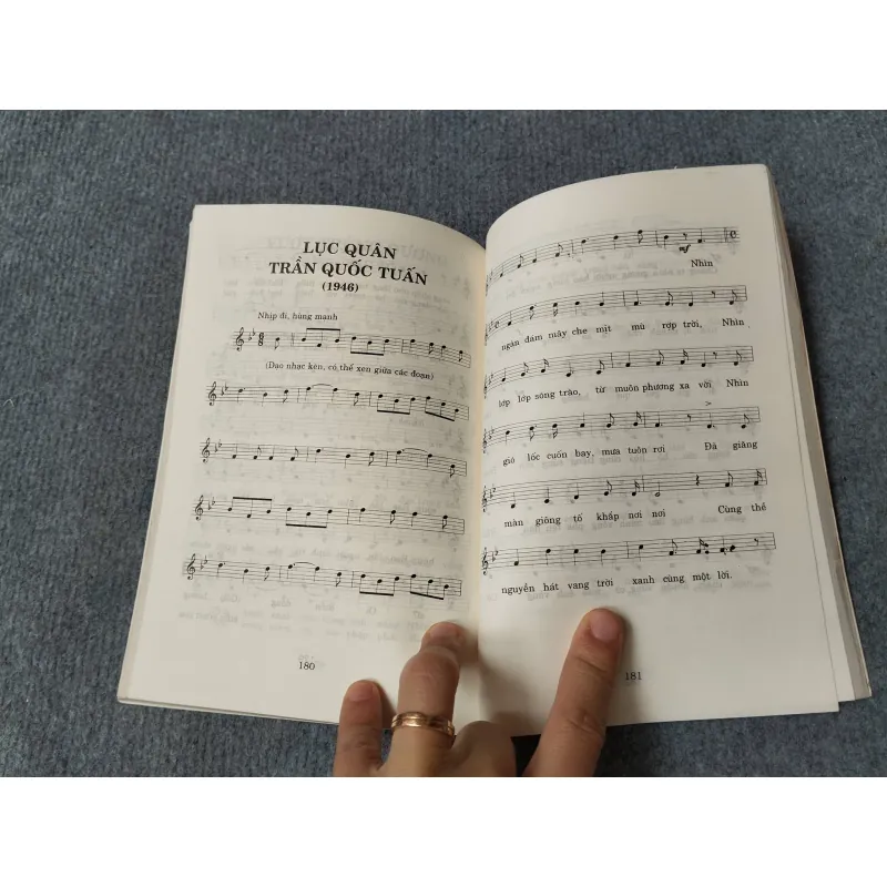 HOÀNG MAI LƯU & CÁC CA KHÚC TRONG PHONG TRÀO ÂM NHẠC CÁCH MẠNG 729283