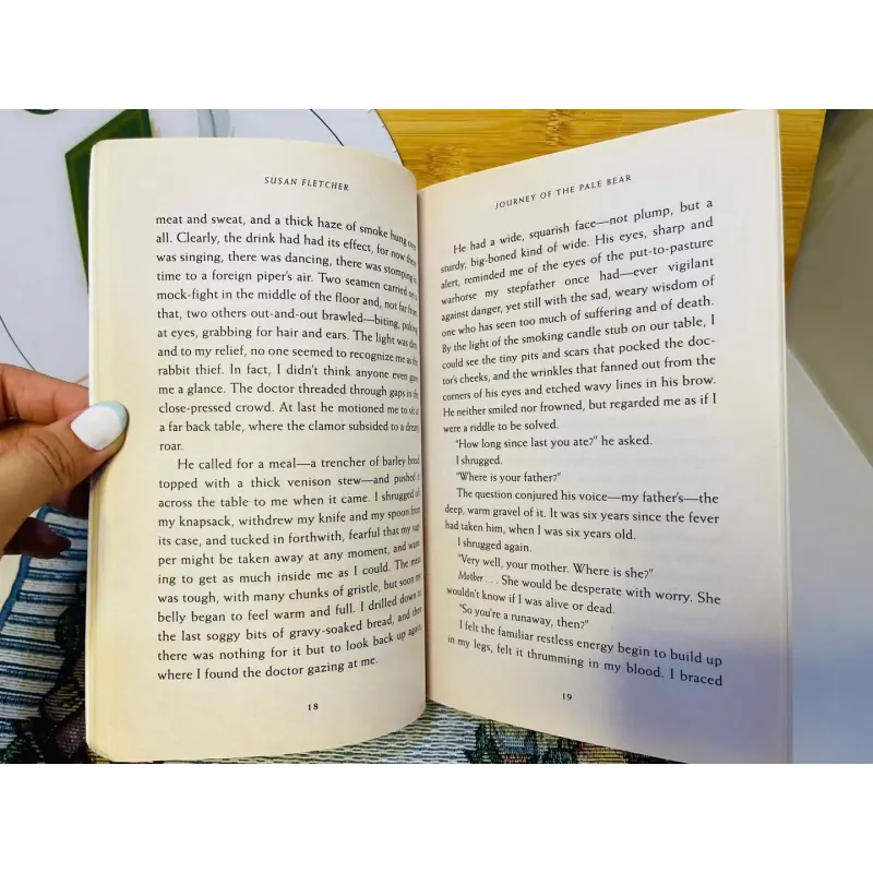 [Sách tiếng Anh 2hand] Like new 90% - 🚢 Journey of the Pale Bear – Susan Fletcher 🐻‍❄️ 796725