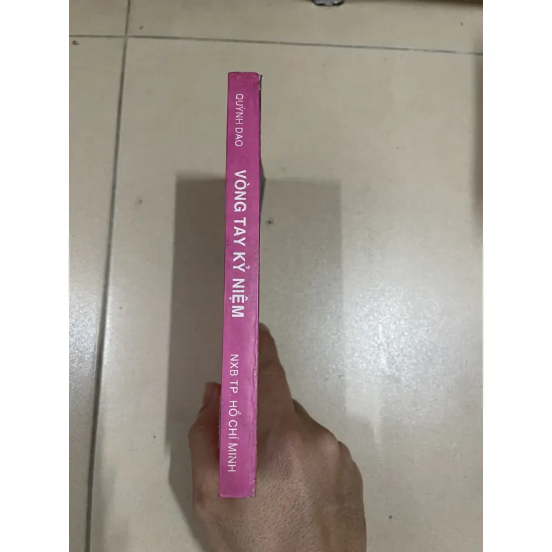 Vòng tay kỷ niệm - Quỳnh Dao (c47) 938646