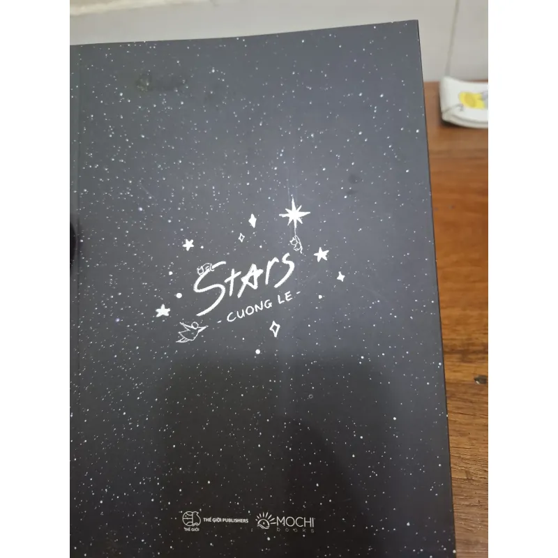 Sách Stars (bản tiếng Anh)- Cuong Le, mới 90% 783911