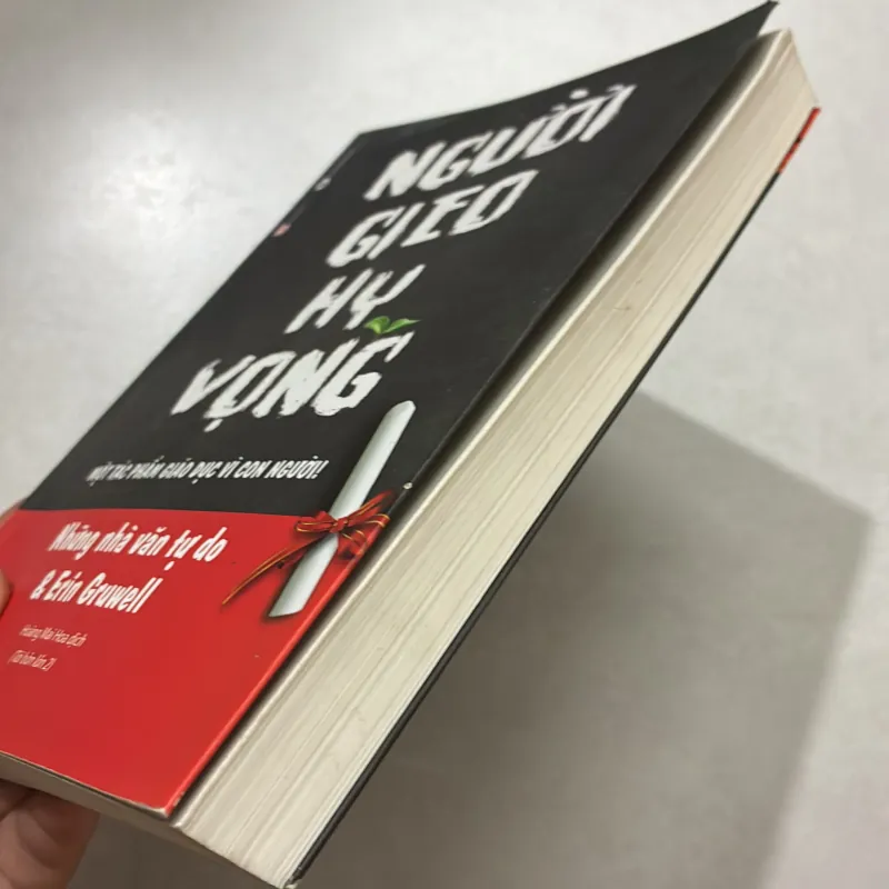 Người gieo hy vọng - Những nhà văn tự do & Erin Gruwell (t01) 751021