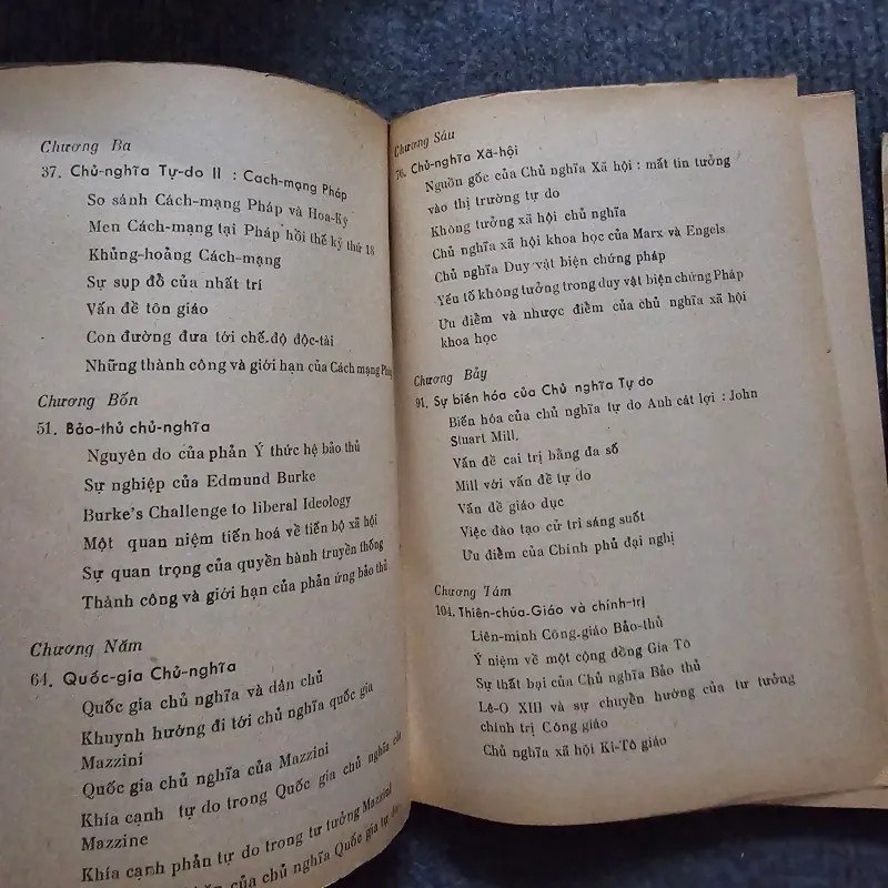 Thời đại ý thức hệ - Watkins 748974