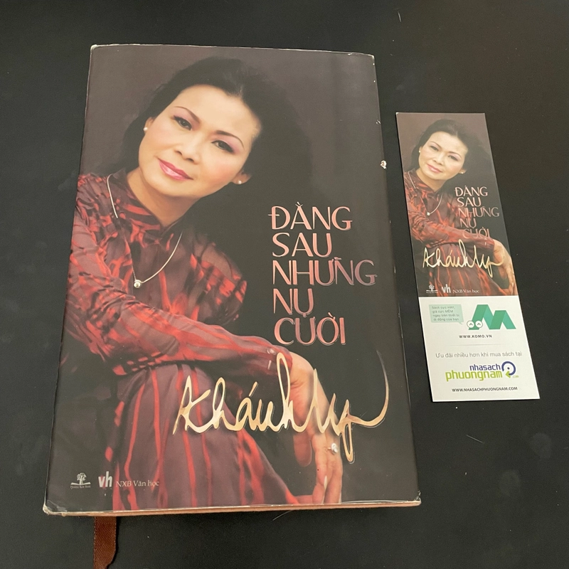 II Tựa sách: Đằng Sau Những Nụ Cười - Khánh Ly - 2015 444873