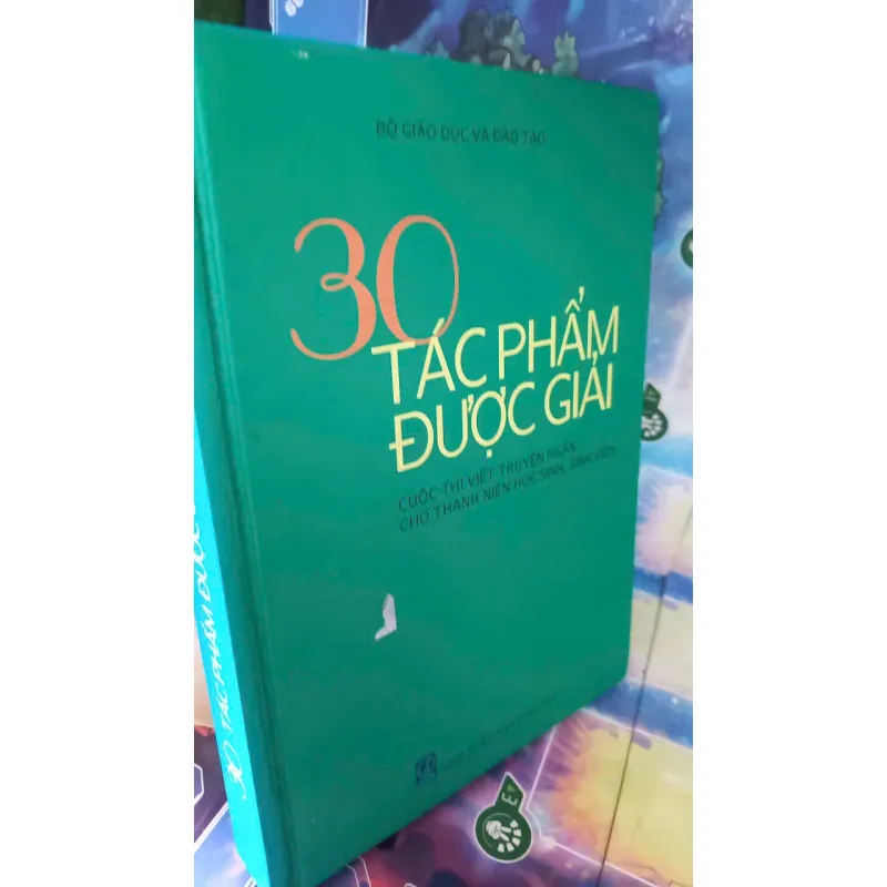 30 tác phẩm được giải 1026388