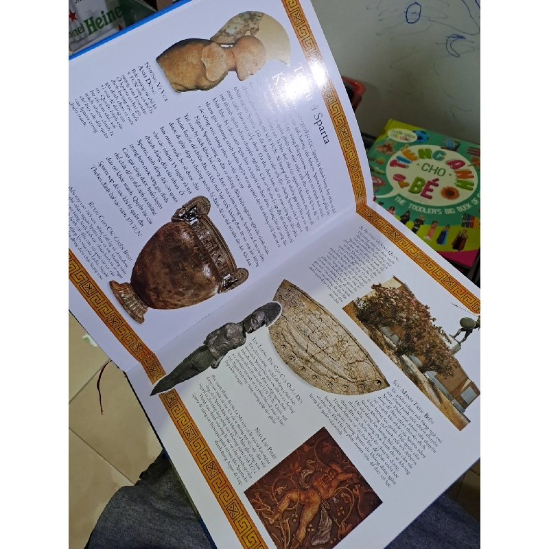 Các nền văn minh thế giới Hy lạp cổ đại mới 90% sách màu MẸ VÀ BÉ HCM1709 924245