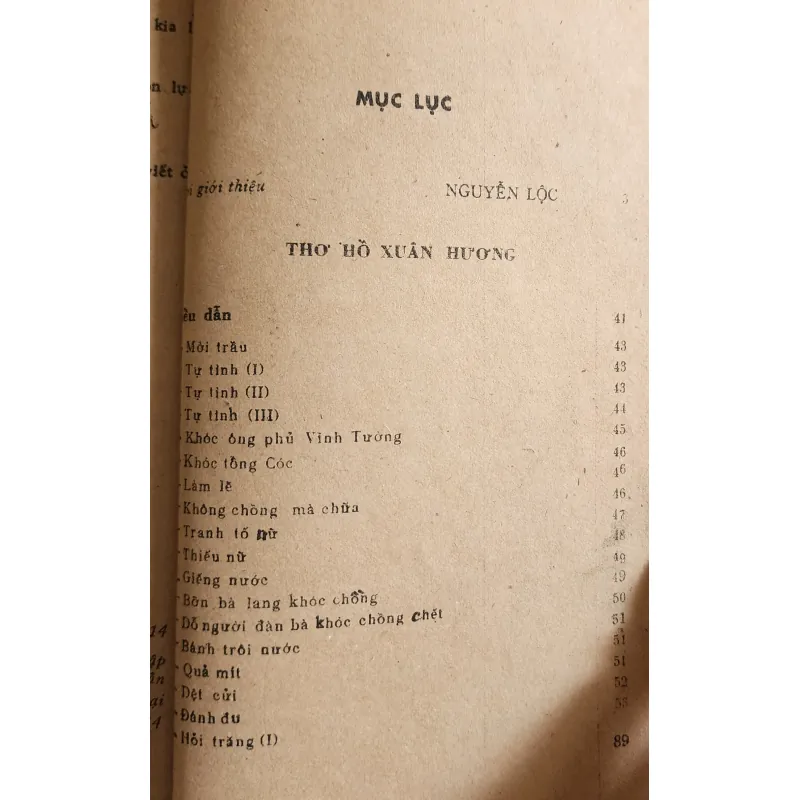 Thơ Hồ Xuân Hương (Nguyễn Lộc chọn và giới thiệu) 1040866