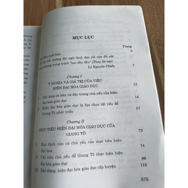 VƯƠNG BÁN THÁI (Chủ biên) HIỆN ĐẠI HÓA GIÁO DỤC 750491