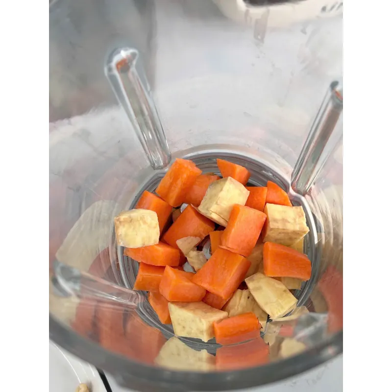 Máy làm sữa hạt UNIE UCB15 dung tích 1.5L, giảm ồn 30%, 10 chức năng nấu 926945