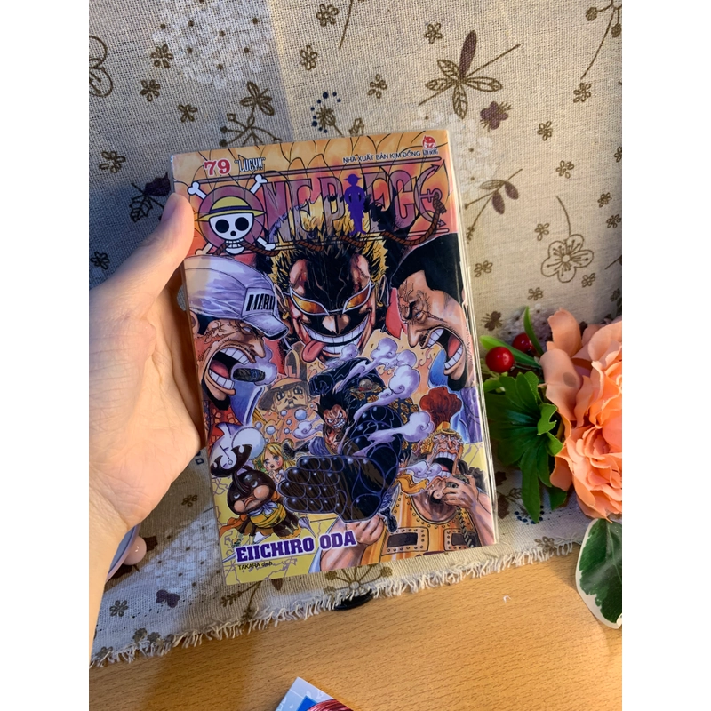 Combo Manga One Piece 4 tỷ (Film Red Mini Data Book) + Tập 79, chất lượng như hình 334024