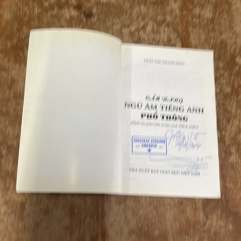 ENGLISH GRAMMAR IN USE - CẨM NANG NGỮ ÂM TIẾNG ANH PHỔ THÔNG 698408