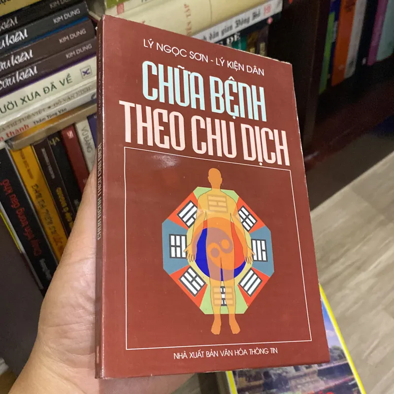 CHỮA BỆNH THEO CHU DỊCH (XB  2002) 591761