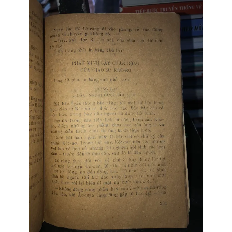 Đầu giáo sư Đô-oen - A-lec-xan-đrơ Bê-li-a-ép 797402