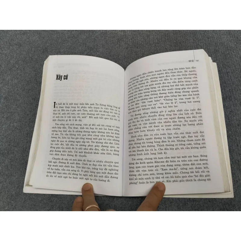 THÁNG NGÀY TÔI SỐNG VỚI NHỮNG NGƯỜI CỘNG SẢN 991035