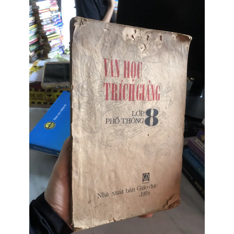 Văn học trích giảng lớp 8 phổ thông  1038520