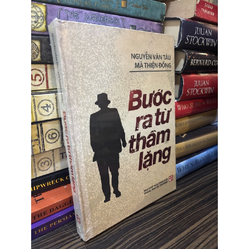 Bước ra từ thầm lặng - Nguyễn Văn Tàu & Mã Thiện Đồng 356786