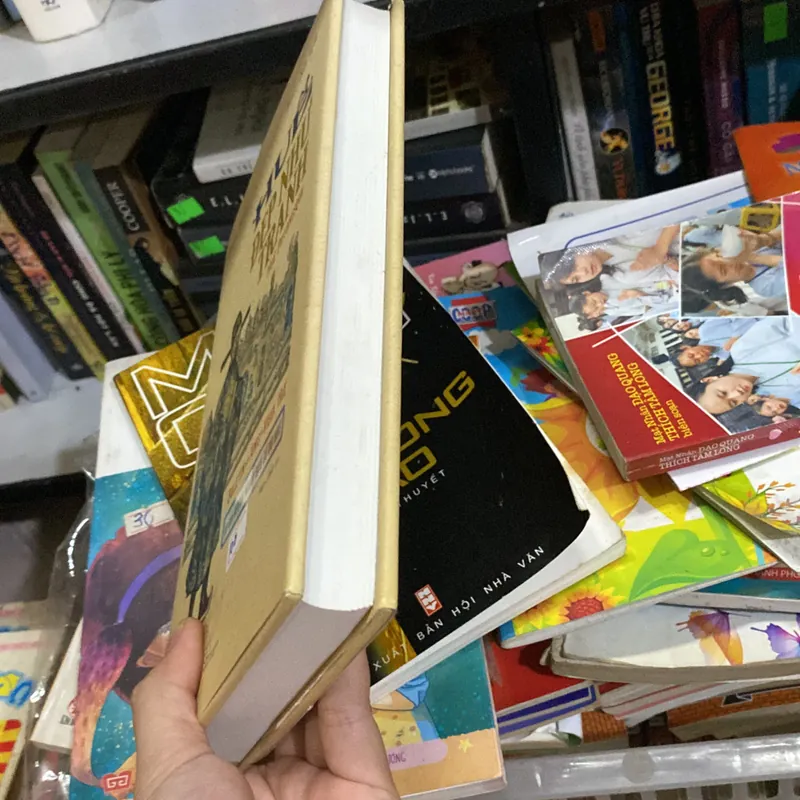 Huế đẹp như tranh bia cứng 567912