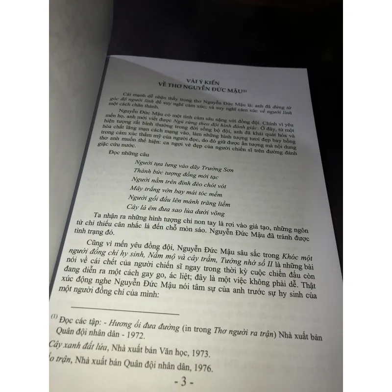 Tuyển tập phê bình văn học  738766