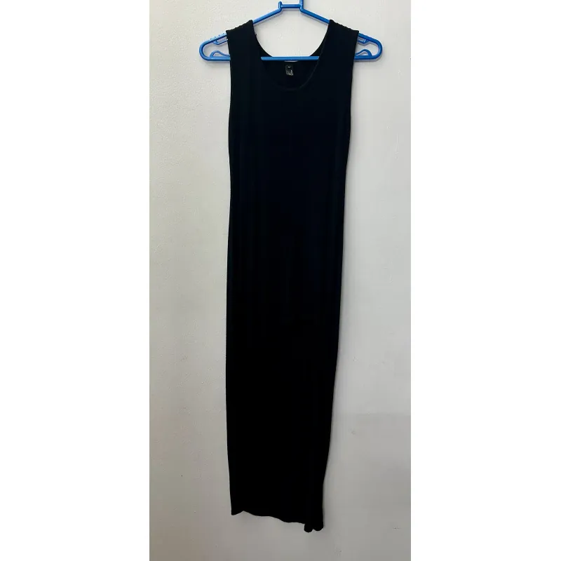 Đầm dài đen, khoét trước đùi (dưới 45 kgs) 1018685