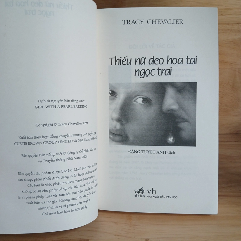 Thiếu Nữ Đeo Hoa Tai Ngọc Trai - Tracy Chevalier 388000